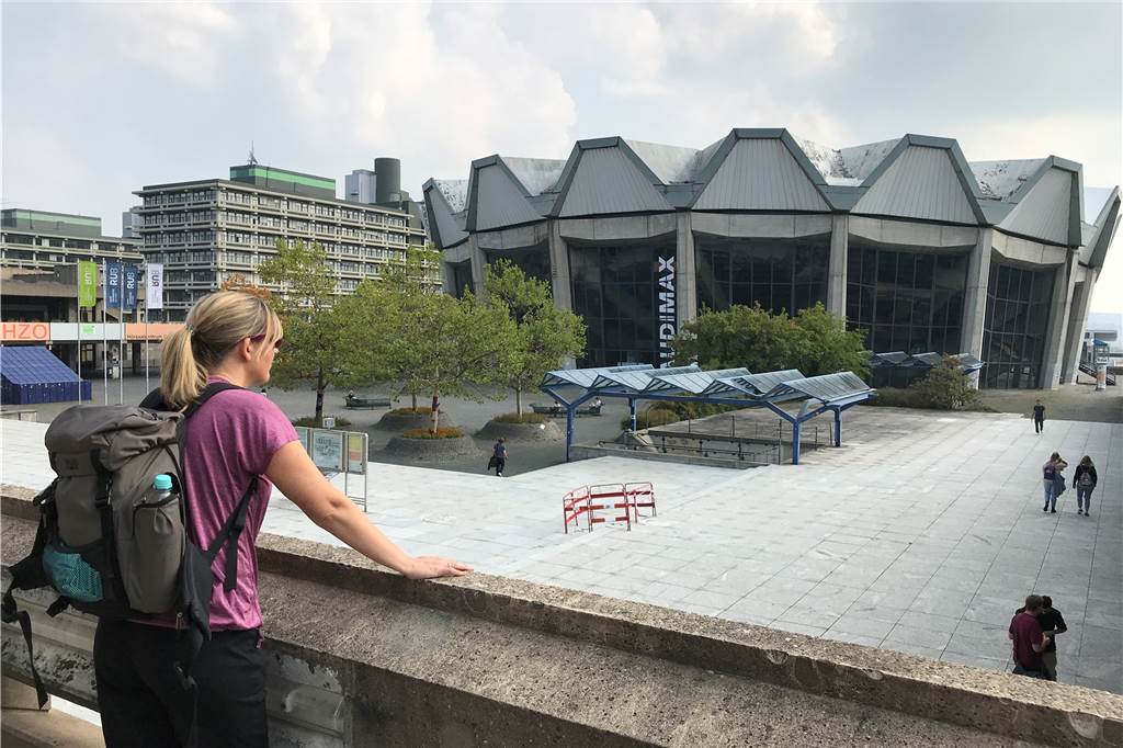Wandern im Ruhrgebiet - unser Tipp für eine vierstündige Route Die Ruhr-Uni steht für den Strukturwandel von der Malocher-Stadt zum Wissens-Standort.