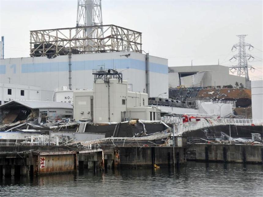 Brennstäbe aus Reaktorgebäude in Fukushima geborgen Die Ruinen Fukushimas. Foto: Japanisches Verteidigungsministerium/JMSDF