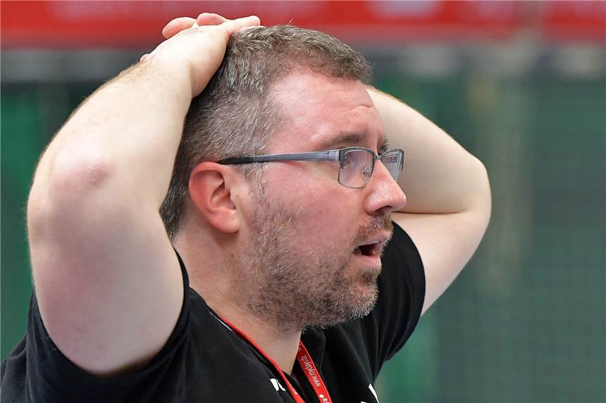 Handballvereine in Lünen treffen gemeinsam eine drastische Entscheidung Die Saison ist gerade einen Spieltag alt, da kommt es zum ersten Corona-bedingten Rückschlag für die Lüner Handballer - nicht nur für LSV-Damen-Coach Marcel Mai.