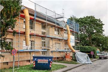 Die Satteldächer in Hörde weichen und machen Platz für vier neue, große Wohnungen.