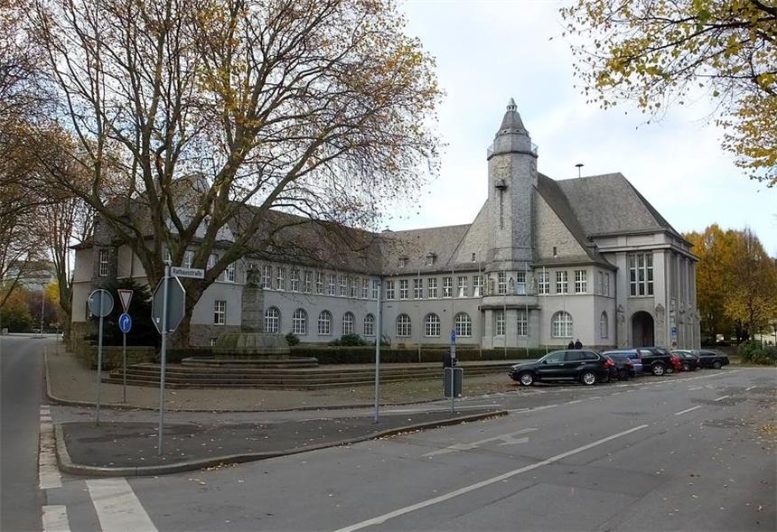 Wir erklären den Schwerter Haushalt für 2016 Die SCD-Fraktion (Schwerter Christdemokraten) sitzt schon lange nicht mehr im Rat. Jetzt gab es ein Urteil, dass sie Geld an die Stadt zurückgeben müsste.