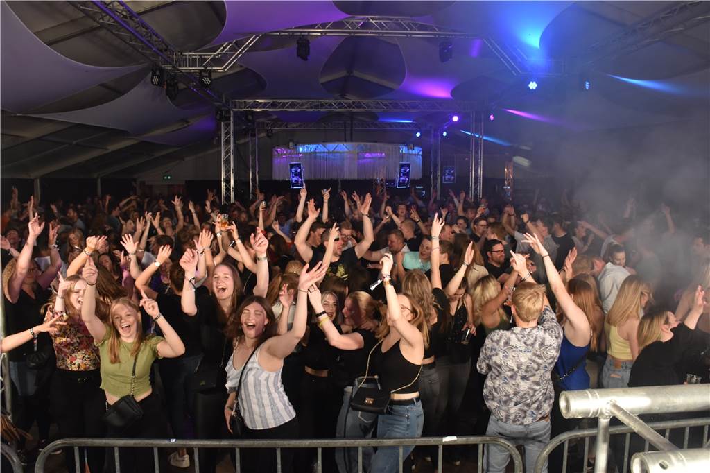Die Schatzibar - auch hier haben die Besucher mit Dj Wacho bestens durch den Abend bis in die tiefe Nacht gefeiert.