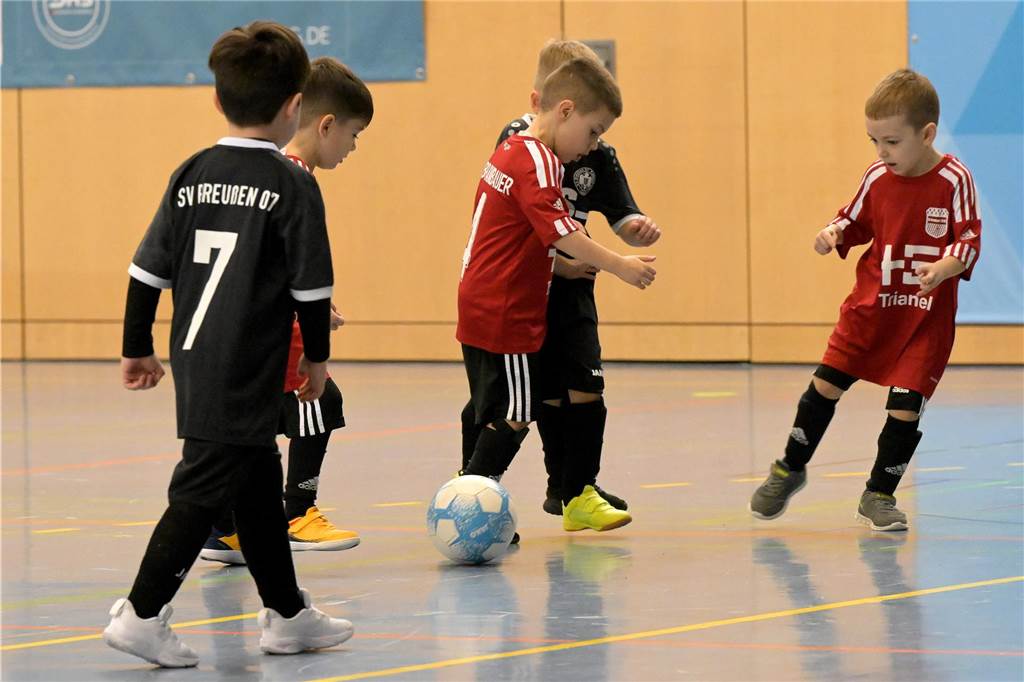 Die schönsten Bilder vom Mini-Spielfest bei der Hallenstadtmeisterschaft Lünen.
