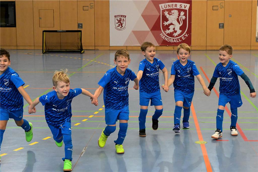 Die schönsten Bilder vom Mini-Spielfest bei der Hallenstadtmeisterschaft Lünen.