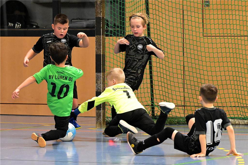 Die schönsten Bilder vom Mini-Spielfest bei der Hallenstadtmeisterschaft Lünen.