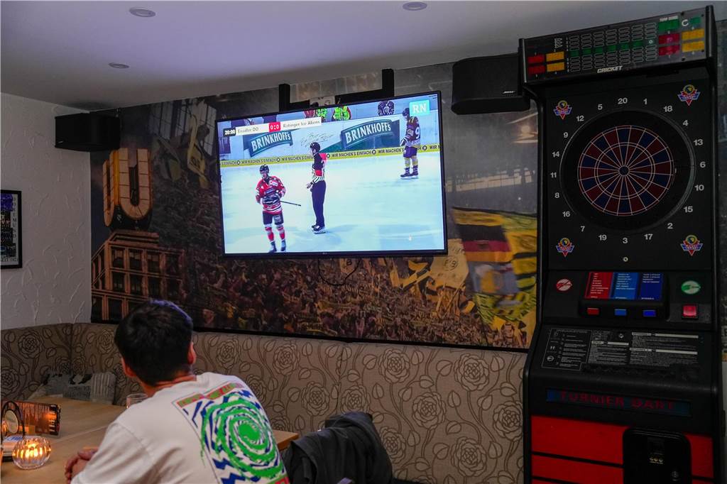 Die schönsten Fan-Fotos vom Playoff-Finale der Eisadler Dortmund.