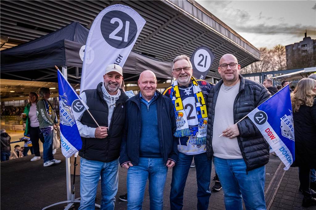 Die schönsten Fan-Fotos vom Playoff-Finale der Eisadler Dortmund.