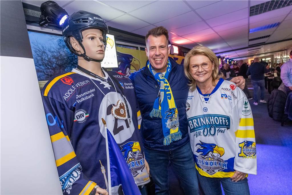 Die schönsten Fan-Fotos vom Playoff-Finale der Eisadler Dortmund.