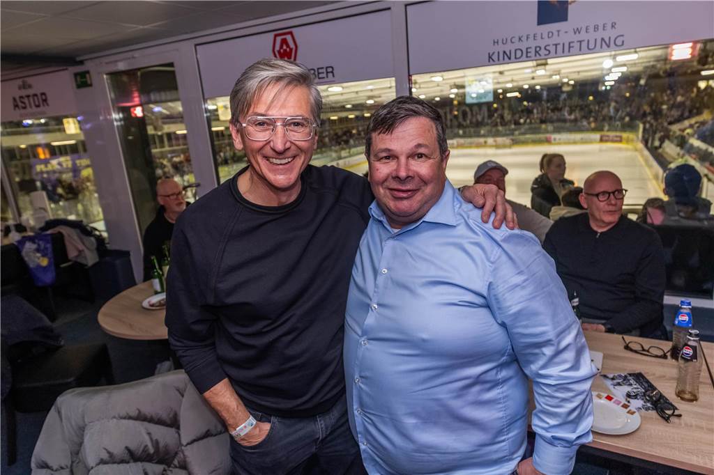 Die schönsten Fan-Fotos vom Playoff-Finale der Eisadler Dortmund.