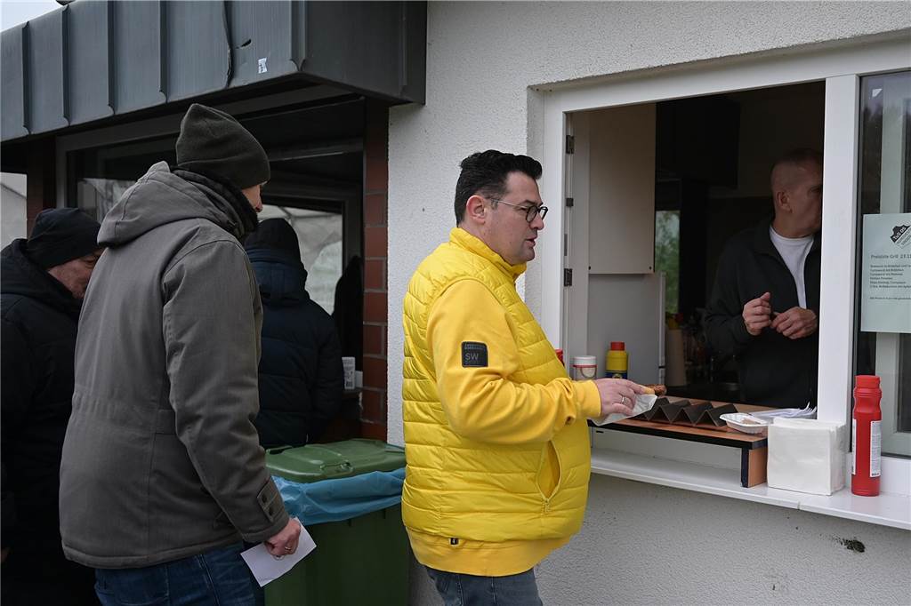 Die schönsten Fotos des Kreispokal-Finales der A-Junioren zwischen VfB Waltrop und TuS Haltern auf der Bezirkssportanlage in Marl in unserer Galerie.