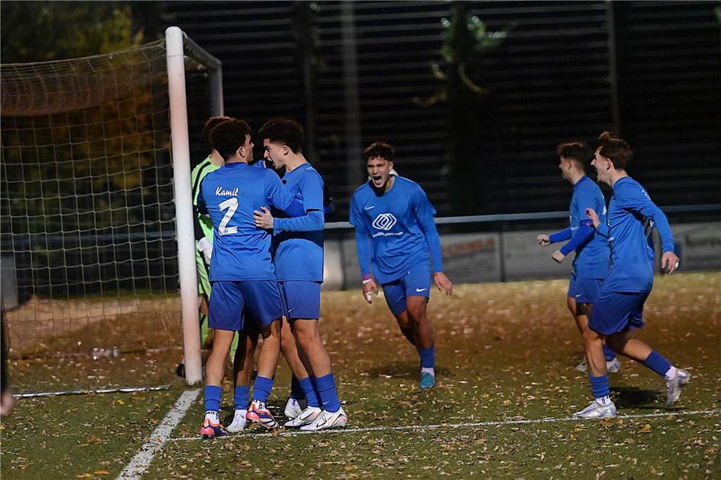 Die schönsten Fotos des Kreispokal-Finales der A-Junioren zwischen VfB Waltrop und TuS Haltern auf der Bezirkssportanlage in Marl in unserer Galerie.