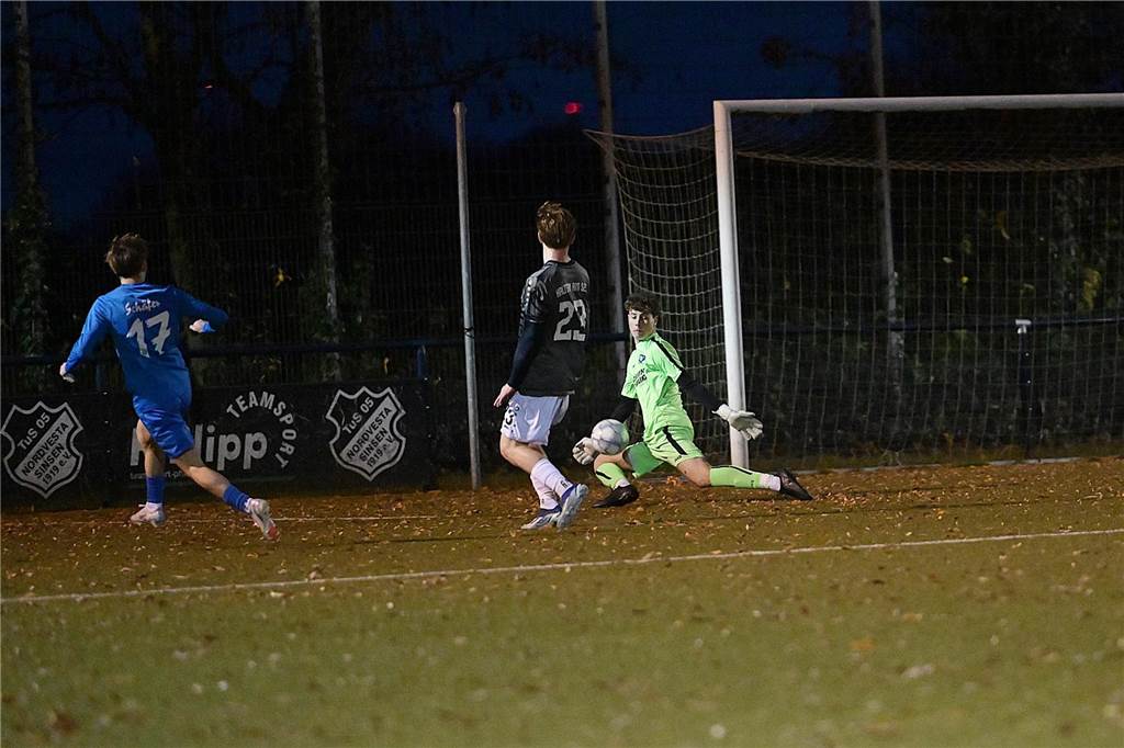 Die schönsten Fotos des Kreispokal-Finales der A-Junioren zwischen VfB Waltrop und TuS Haltern auf der Bezirkssportanlage in Marl in unserer Galerie.