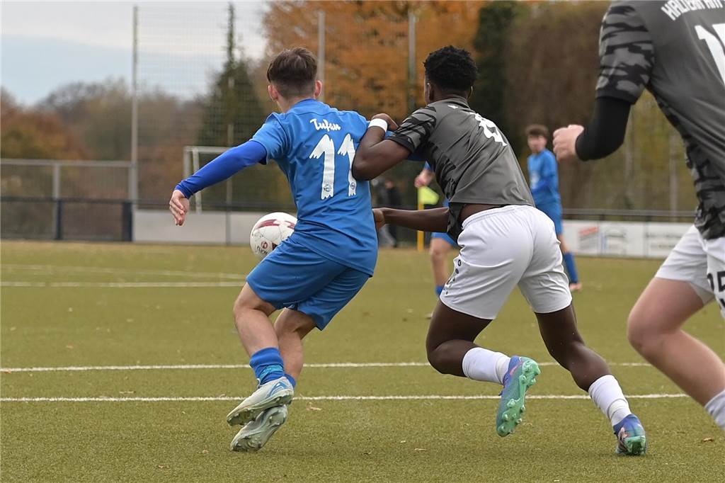 Die schönsten Fotos des Kreispokal-Finales der A-Junioren zwischen VfB Waltrop und TuS Haltern auf der Bezirkssportanlage in Marl in unserer Galerie.