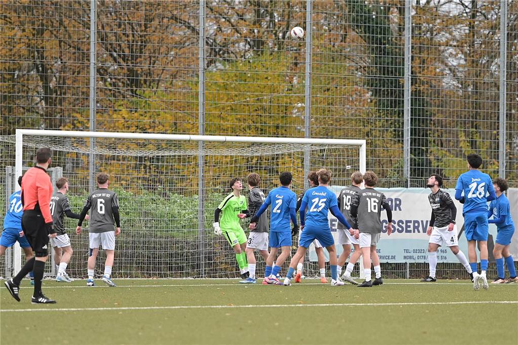 Die schönsten Fotos des Kreispokal-Finales der A-Junioren zwischen VfB Waltrop und TuS Haltern auf der Bezirkssportanlage in Marl in unserer Galerie.