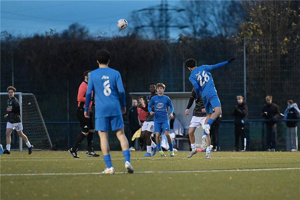 Die schönsten Fotos des Kreispokal-Finales der A-Junioren zwischen VfB Waltrop und TuS Haltern auf der Bezirkssportanlage in Marl in unserer Galerie.