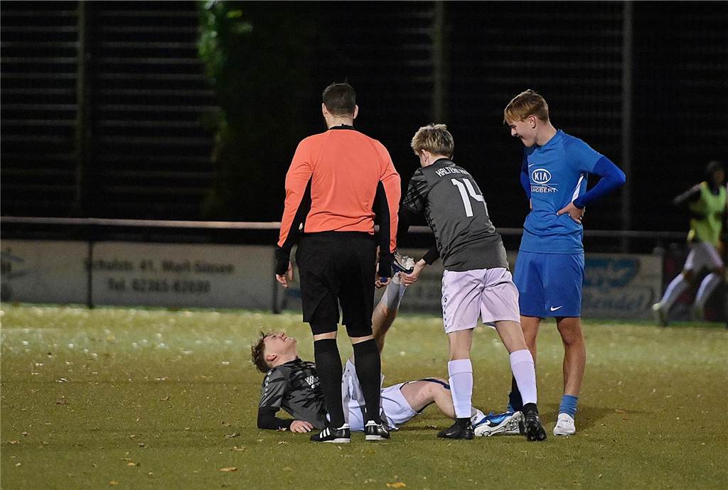 Die schönsten Fotos des Kreispokal-Finales der A-Junioren zwischen VfB Waltrop und TuS Haltern auf der Bezirkssportanlage in Marl in unserer Galerie.