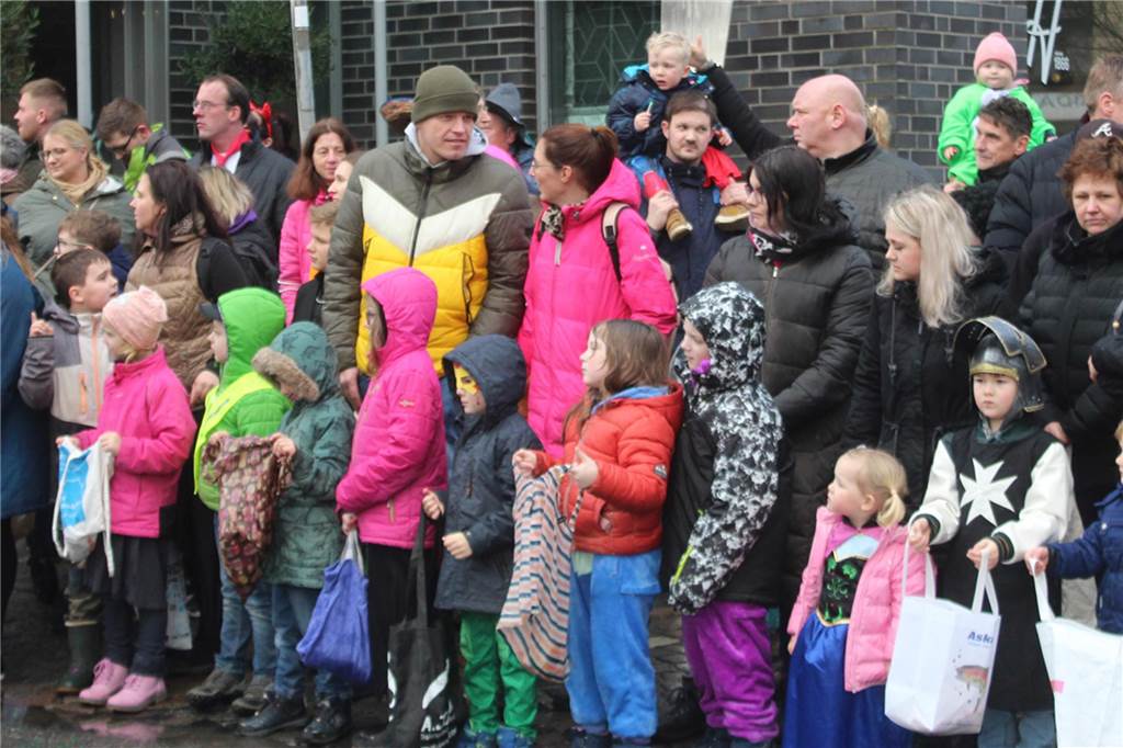 Die schönsten Impressionen vom Raesfelder Rosenmontagszug.