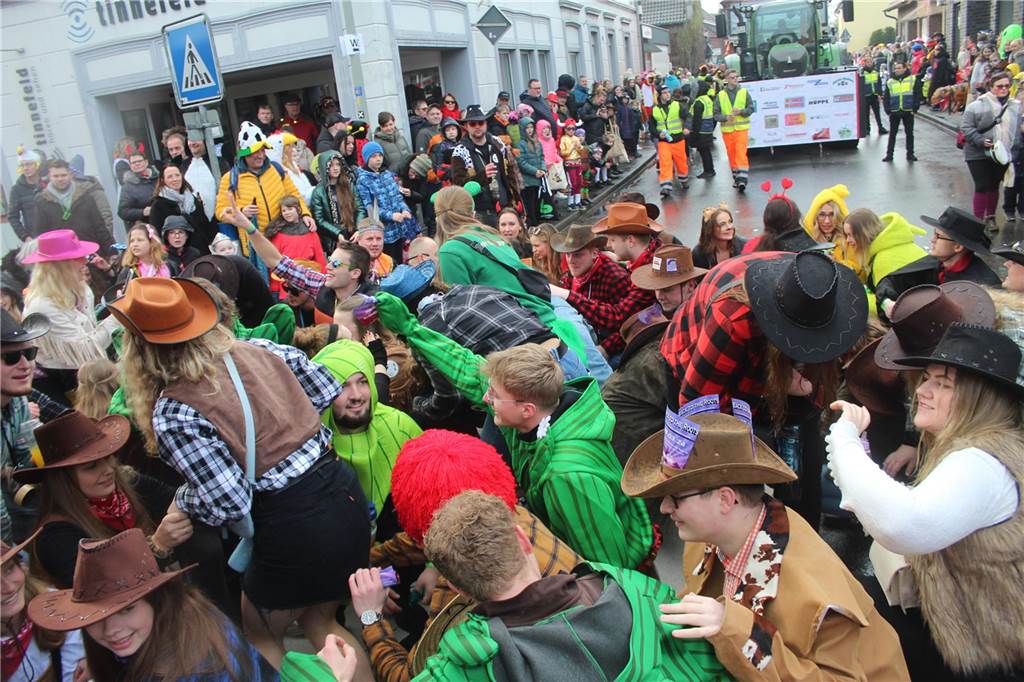 Die schönsten Impressionen vom Raesfelder Rosenmontagszug.