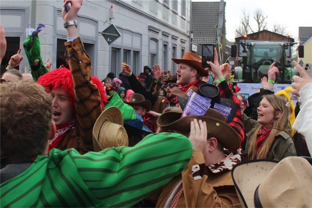 Die schönsten Impressionen vom Raesfelder Rosenmontagszug.