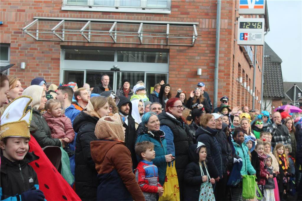 Die schönsten Impressionen vom Raesfelder Rosenmontagszug.