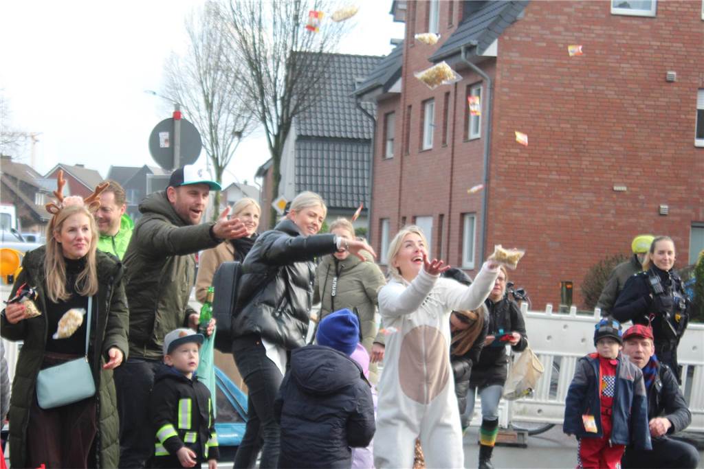 Die schönsten Impressionen vom Raesfelder Rosenmontagszug.
