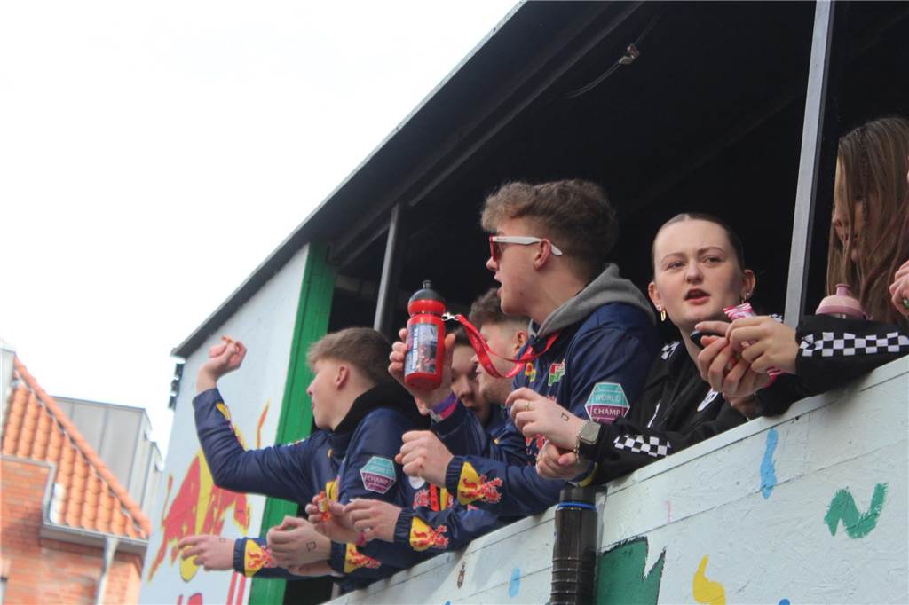 Die schönsten Impressionen vom Raesfelder Rosenmontagszug.