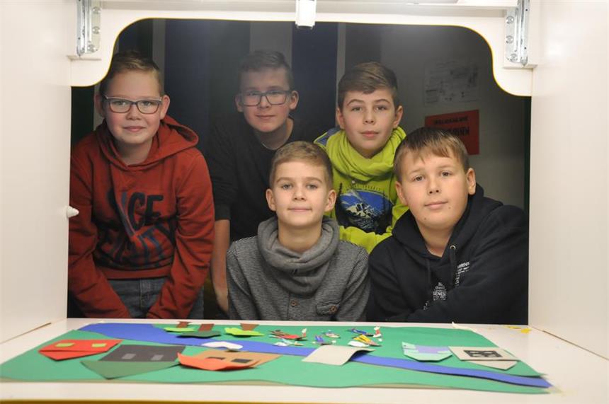 Die Schüler/-Innen der Klasse 6.4 fanden Gefallen am Projekt „Wasserwege Stever“.