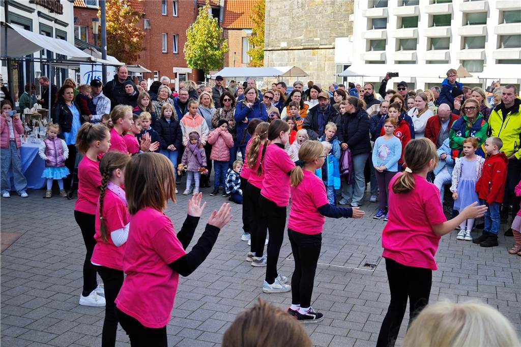 Viele Fotos vom Herbstmarkt in Ahaus: Ein Bummel durch die volle Innenstadt