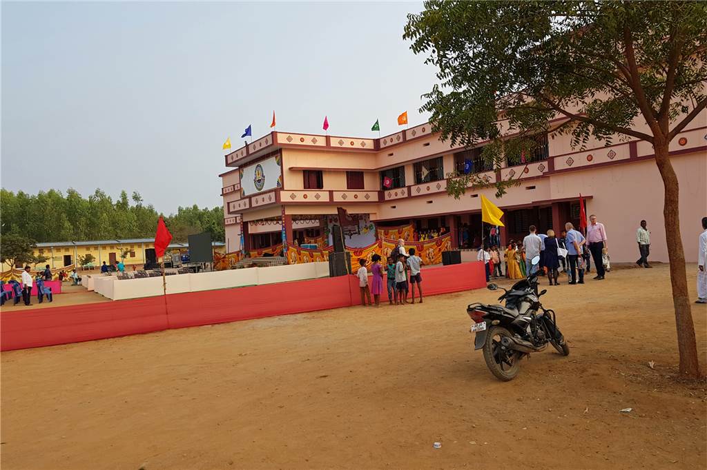 Schule in Indien ist nur durch Spenden aus Südlohn und Oeding möglich Die Schule im Nordosten der Region Hyderabad im Dorf Patharlapadu wird aus Südlohn unterstützt.