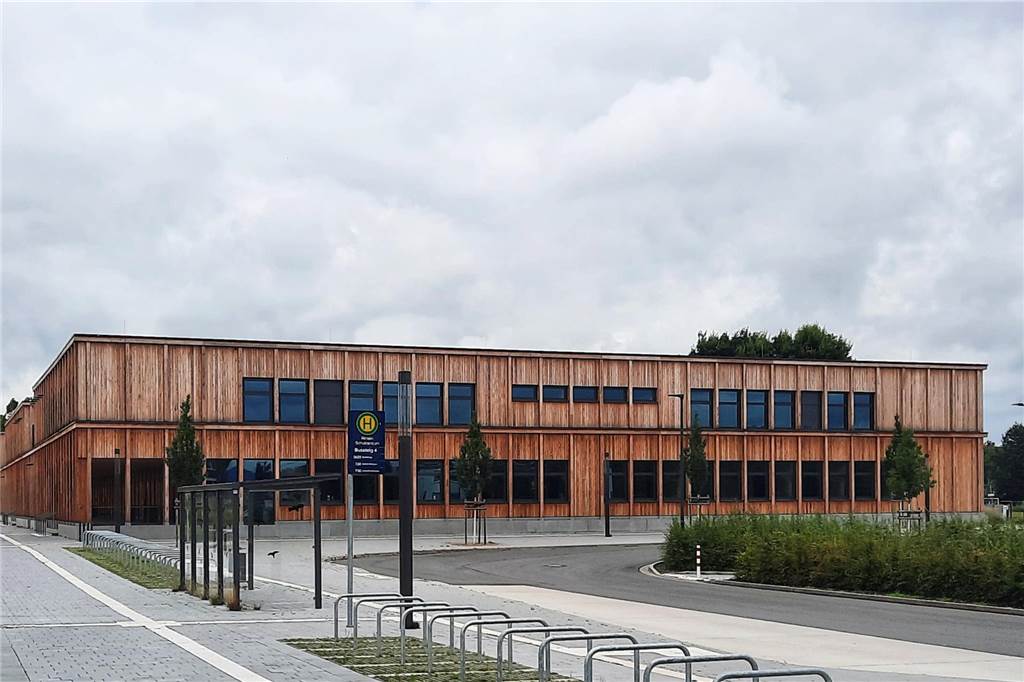 Grüne schlagen Holzbau für die Wiehagenschule vor: „Schule sollte Vorbild sein“ Die Schule in Rinteln wurde als Holzbau hergestellt.