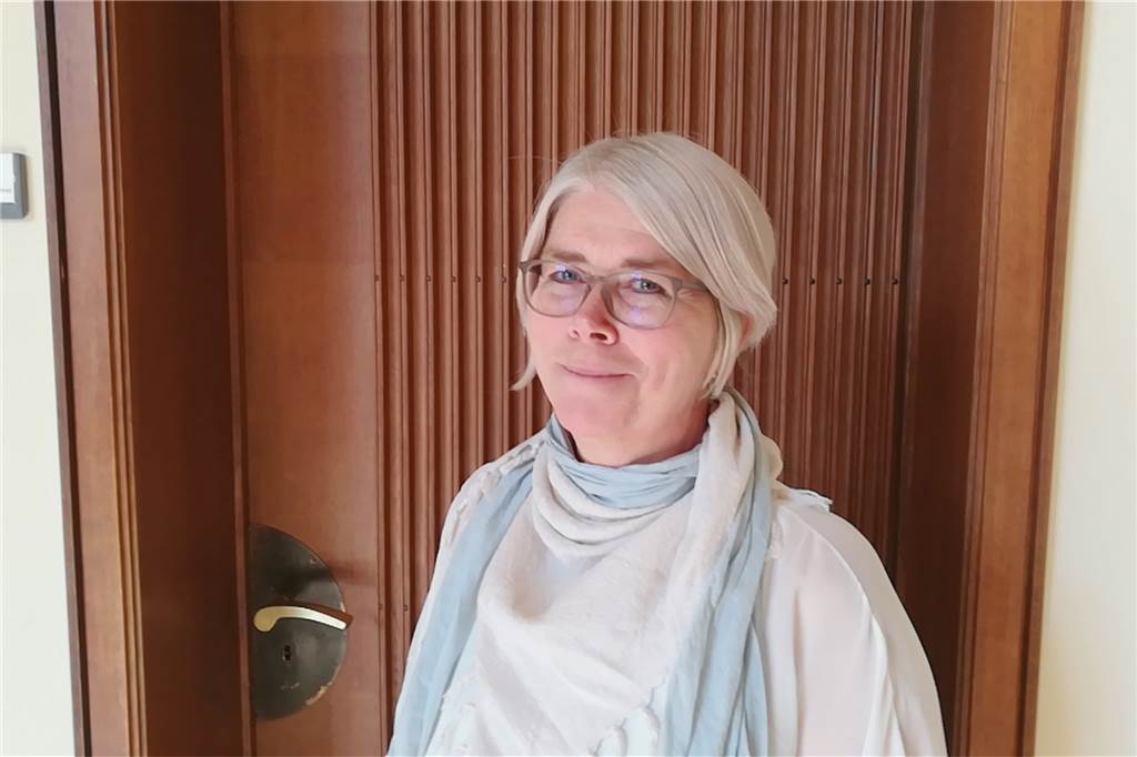 Ganze Schuljahrgänge bleiben wegen Corona zu Hause Die Schulleiterin des St.-Ursula-Gymnasiums Elisabeth Schulte Huxel ist froh über den "recht störungsfreien" Ablauf des Präsenzunterrichts.
