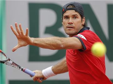 Die Schulter von Tommy Haas muss erst einmal heilen. Foto: Etienne Laurent