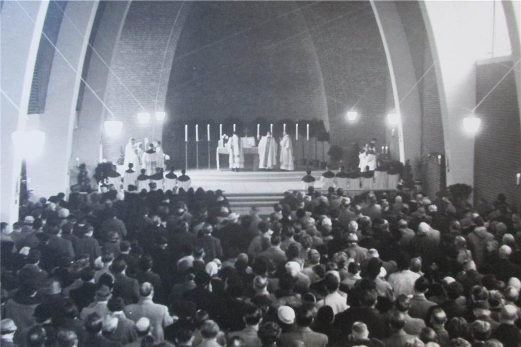 Einweihung der Laurentius-Kirche