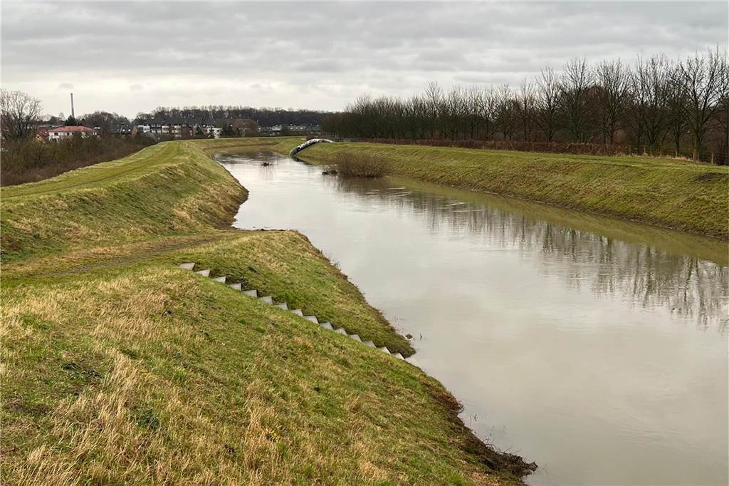 Die Seseke an der Preußenstraße hat es nicht so stark getroffen beim Hochwasser.