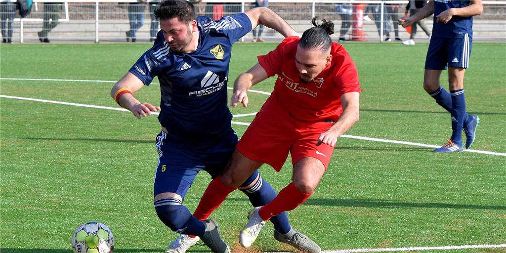 Alemannia Scharnhorst holt drei Neue - einer davon kommt aus der 2. ukrainischen Liga Die SG Alemannia Scharnhorst (blaue Trikots) verstärkt sich für die neue Saison mit drei Spielern.