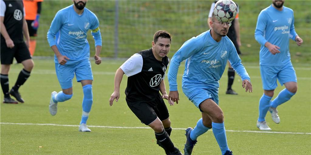 Preußen Lünen verliert sein erstes Saisonspiel – SG Gahmen II trifft aus 40 Metern Die SG Gahmen II, hier mit Muhittin Can Cabuk am Ball, fügte Preußen Lünen die erste Saisonniederlage zu.