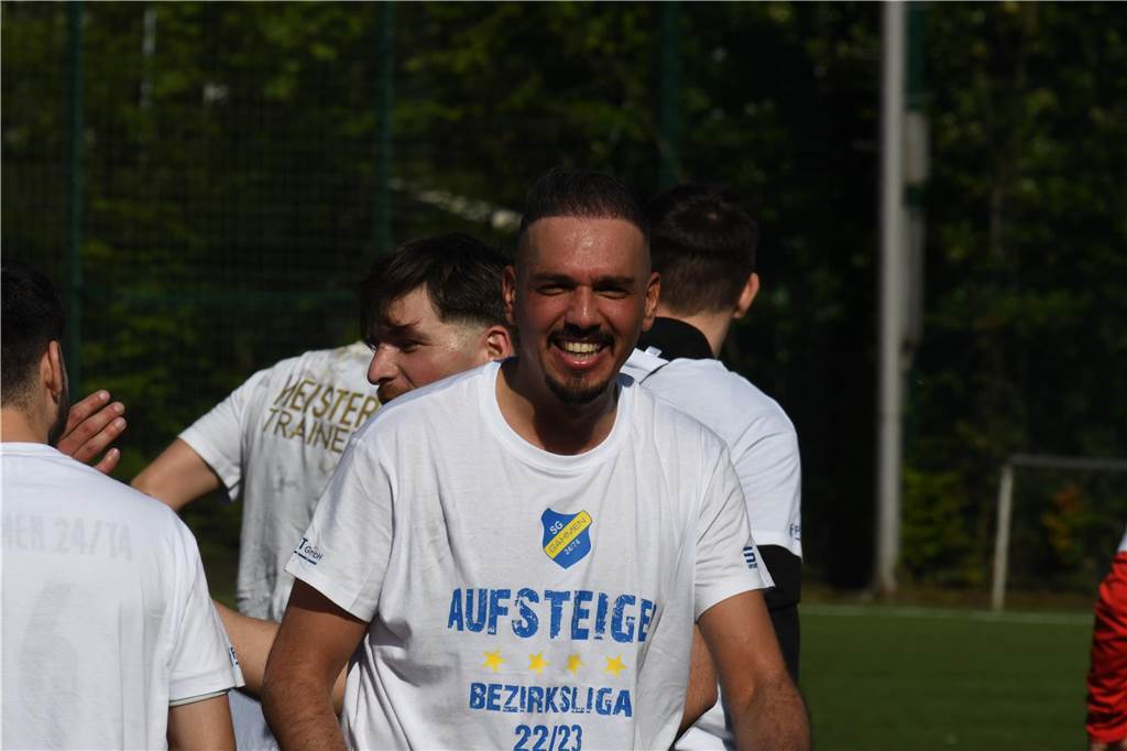 Die SG Gahmen krönte sich am Sonntag zum Meister der Kreisliga A und steigt in die Bezirksliga auf.