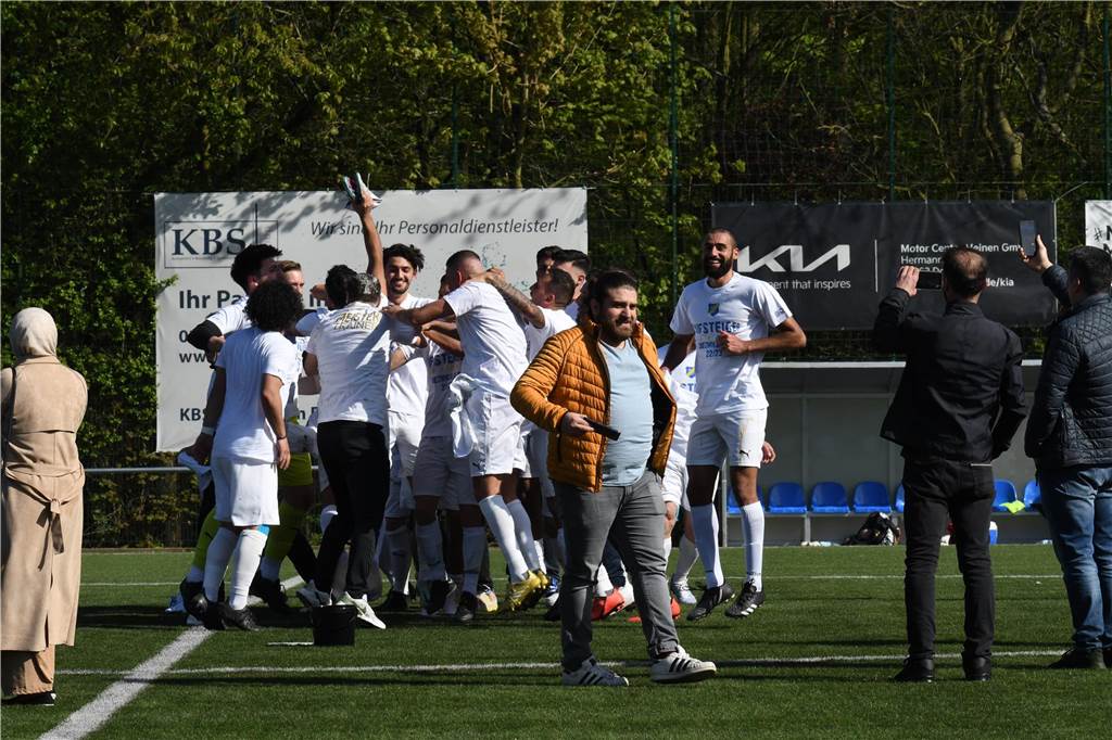 Die SG Gahmen krönte sich am Sonntag zum Meister der Kreisliga A und steigt in die Bezirksliga auf.