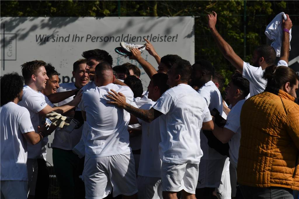 Die SG Gahmen krönte sich am Sonntag zum Meister der Kreisliga A und steigt in die Bezirksliga auf.