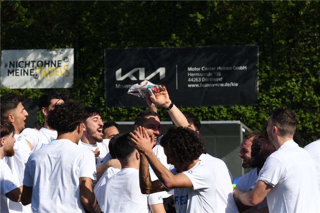 Die SG Gahmen krönte sich am Sonntag zum Meister der Kreisliga A und steigt in die Bezirksliga auf.