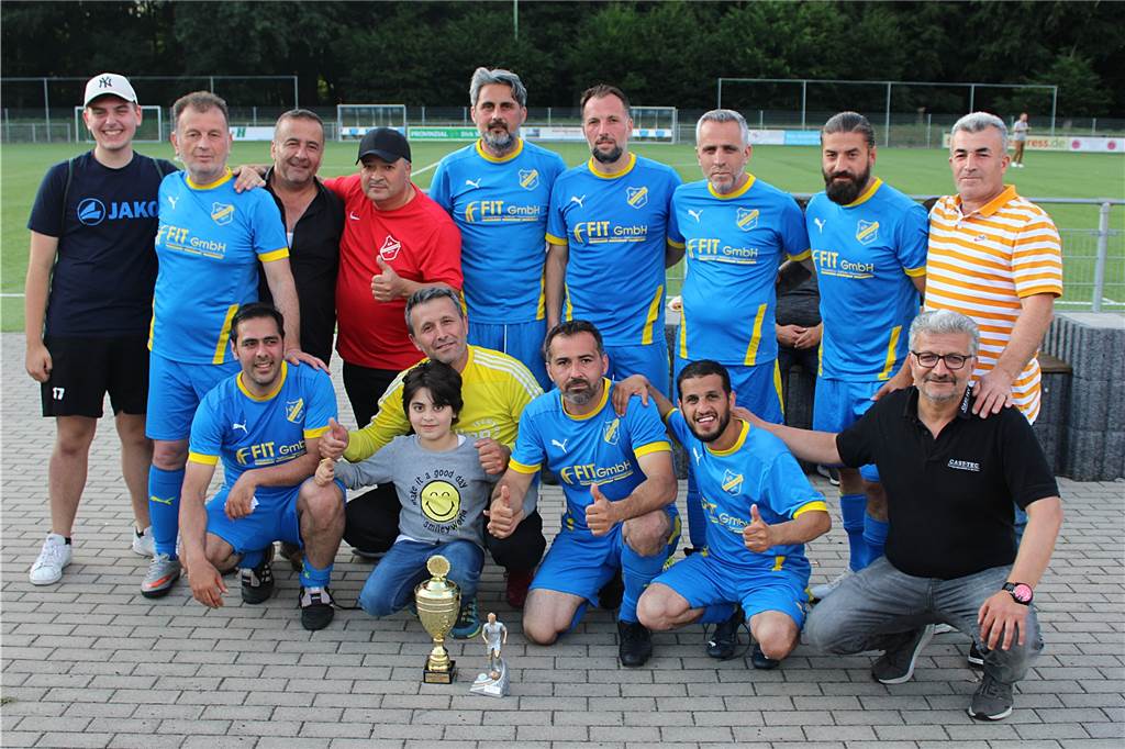 Turnier-Premiere beim BV Lünen: SG Gahmen setzt sich bei Stadtmeisterschaft die Krone auf Die SG Gahmen wurde am Samstag Stadtmeister der Altherren.