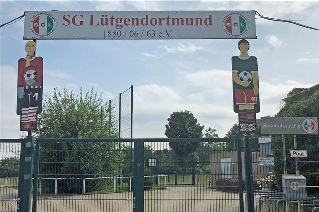 Massive Parkplatznot am Fußballplatz: Dieter Pohl platzt der Kragen Die SG Lütgendortmund möchte den Parkplatz exklusiv für ihre Mitglieder anbieten.