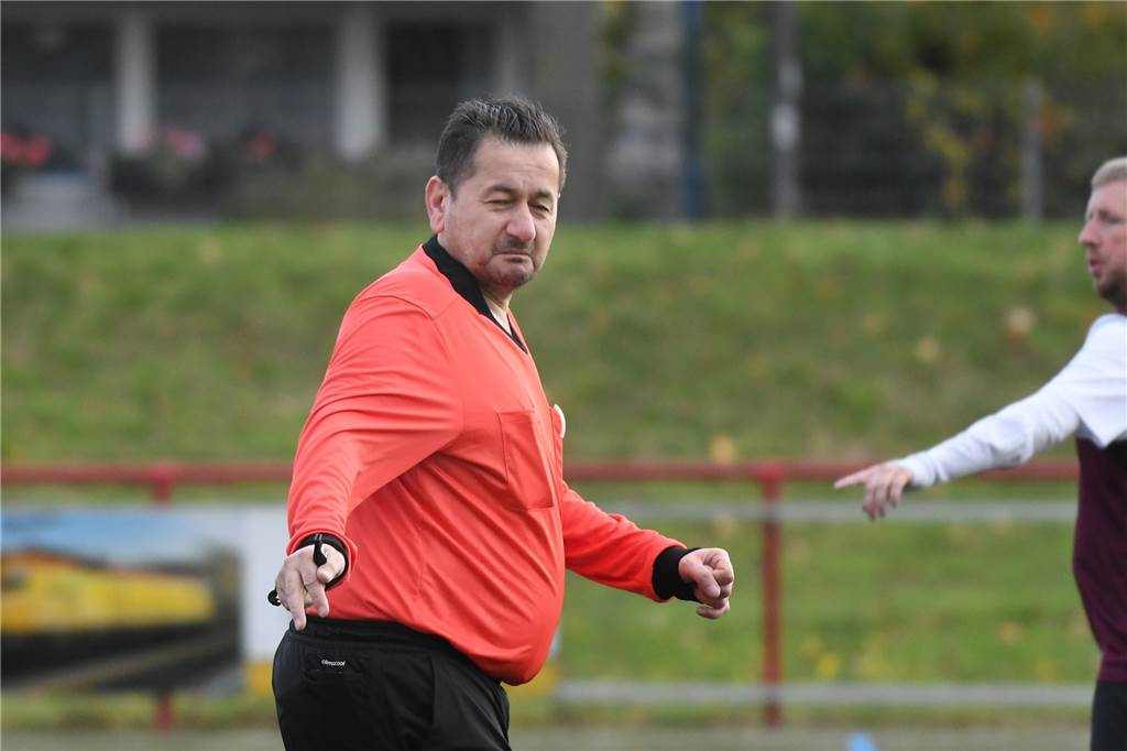 Die SG Victoria/SF III ist nach dem 9:0 gegen BW Börnig neuer Tabellenfünfter der Kreisliga C1. Vier Tore schoss Samir Durakovski. Dre Treffer gingen auf das Konto von Dustin Rubel, der jetzt auf 27 Saisontore kommt.