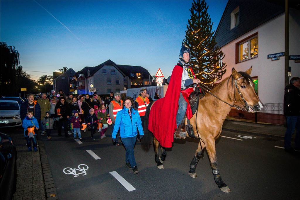 Martinsumzüge im Dortmunder Westen: Die große Terminübersicht Die Siedlergemeinschaft Agricola mobilisiert in Kirchlinde die Laternenträger.