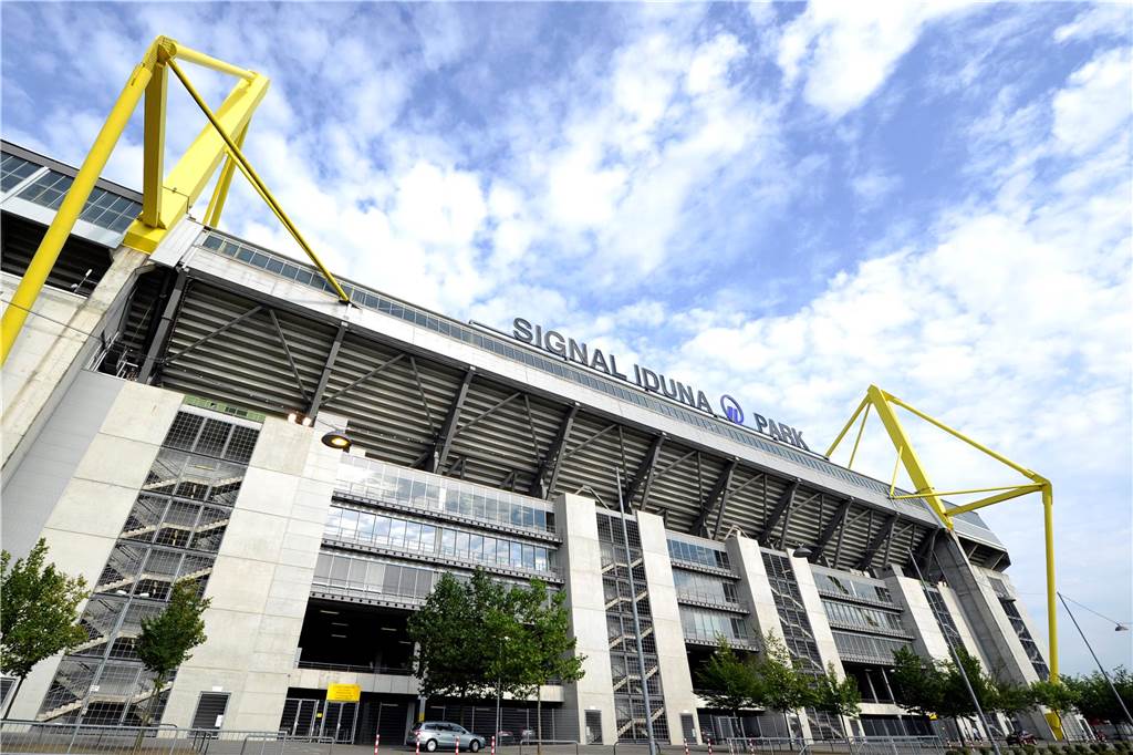 Signal-Iduna-Chef Leitermann zu „Westfalenstadion“-Choreo: „Das tut weh und ist inakzeptabel“ Die Außenfassade des Signal Iduna Parks.