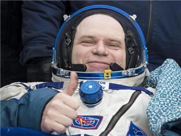 Die Sojus-Kapsel mit Oleg Kotow und seinen Kollegen Sergej Rjasanski sowie Michael Hopkins in Kasachstan sicher gelandet. Foto: Bill Ingalls / NASA