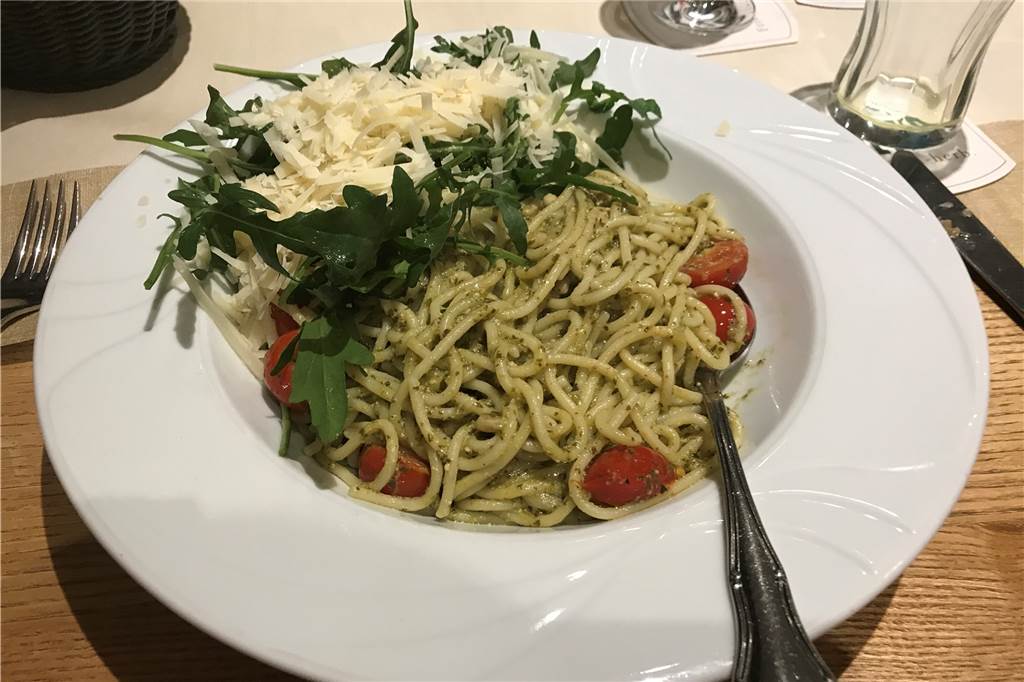 Schloss Stuben in Nordkirchen: Leckeres Essen und richtig viel los Die Spaghetti mit Pesto waren ein Gedicht.