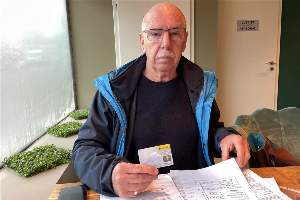 Die Spar-Card von Claude Mathé ist nur mit einem Mangetstreifen ausgestattet. Ein sogenannter EMV-Chip schützt besser vor EC-Karten-Betrügern.