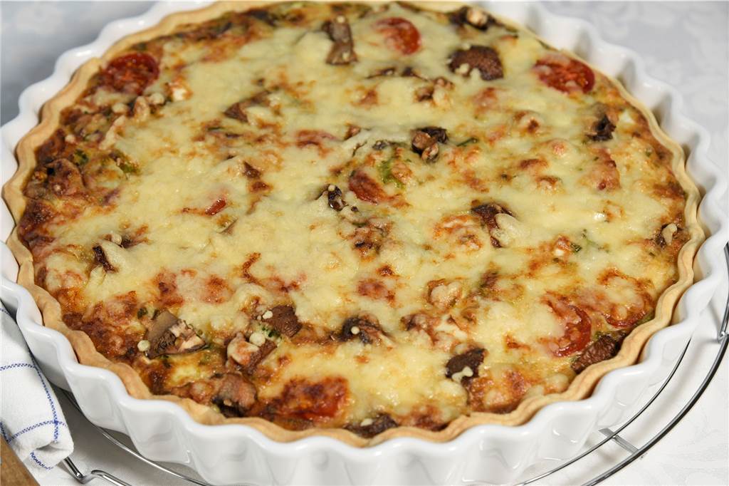 Spargel-Rezepte: Dortmunder Spitzenkoch präsentiert drei besondere Ideen Die Spargeltarte aus grünem und weißen Spargel