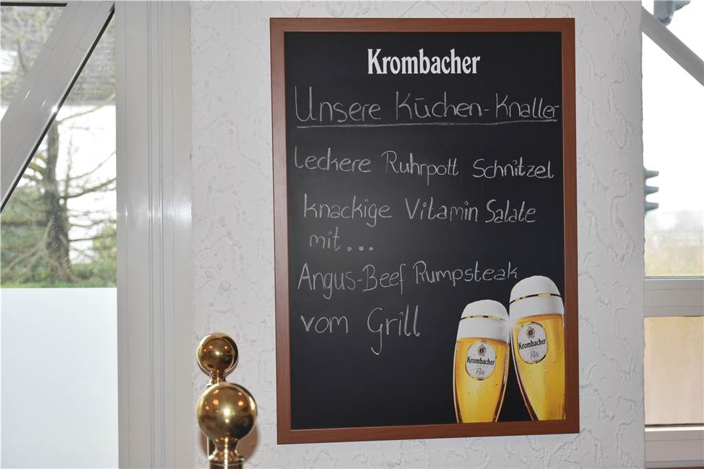 Die Speisekarte bei "Die Zwei" setzt auf Schnitzel und Salate. Qualität ist den Inhabern wichtig.